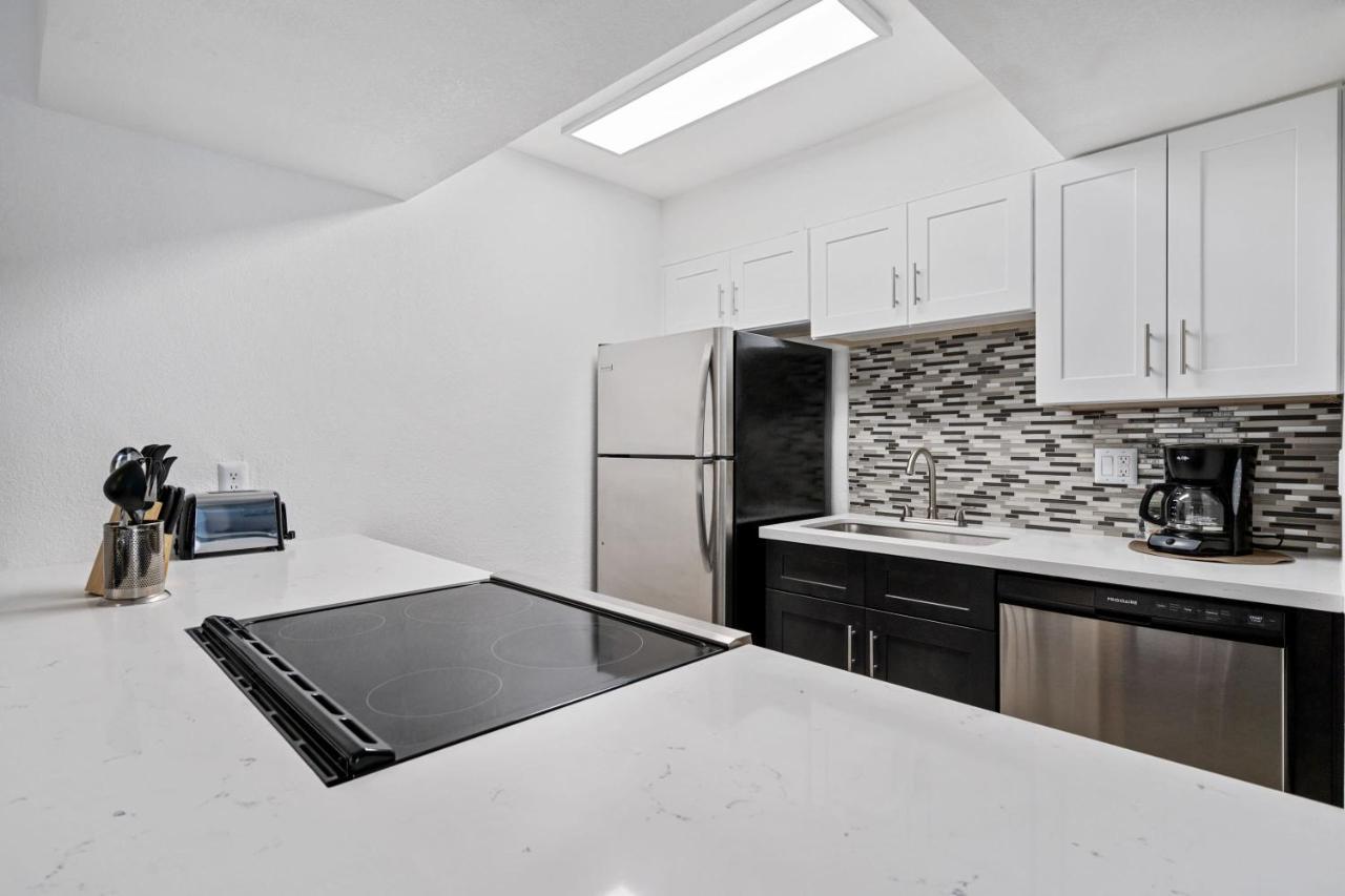 Newly Renovated 2Br Apartment W Pool By Stay Gia Phoenix Exterior photo