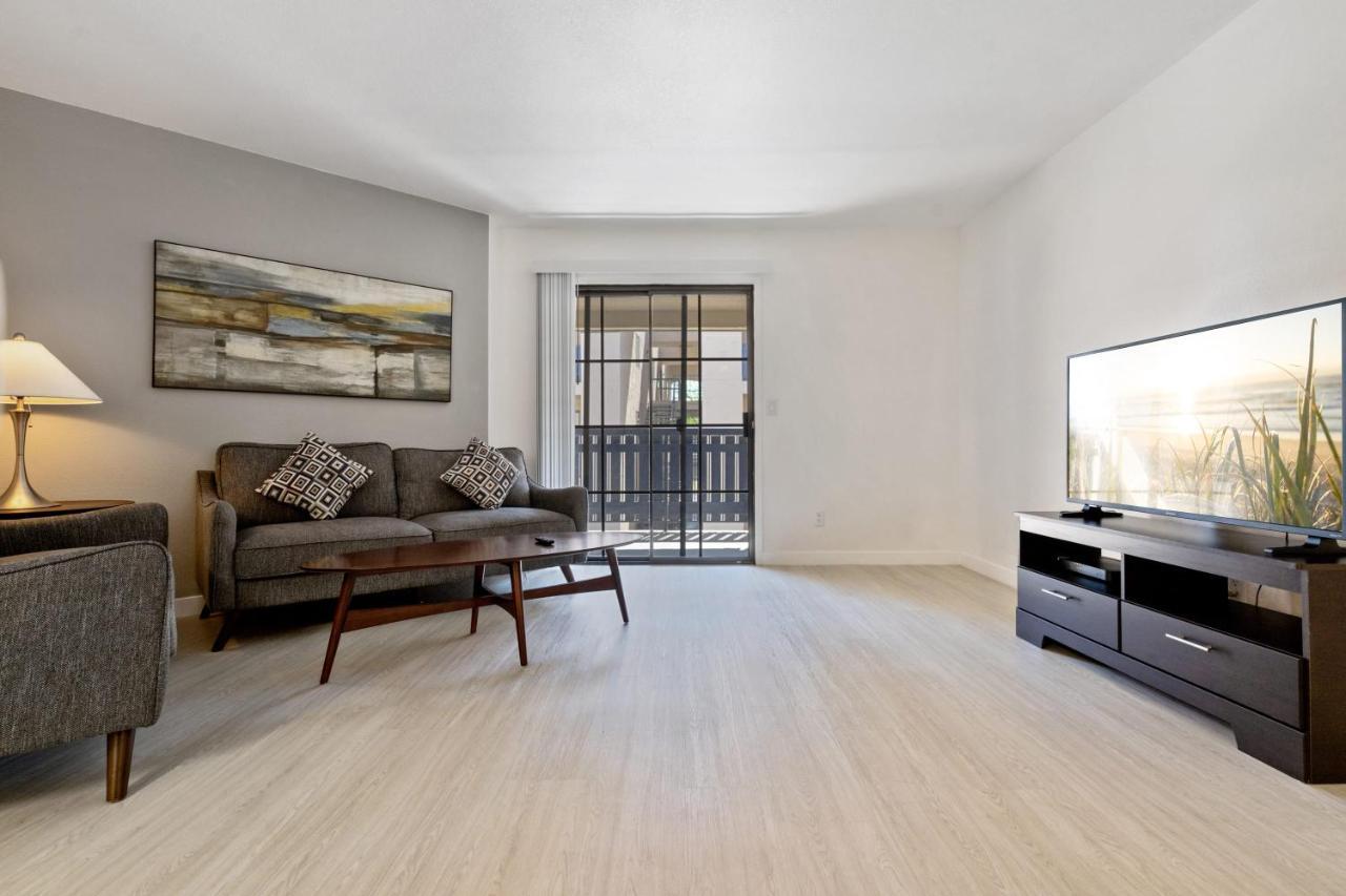 Newly Renovated 2Br Apartment W Pool By Stay Gia Phoenix Exterior photo