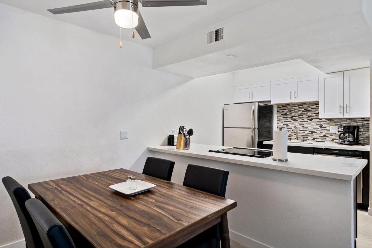 Newly Renovated 2Br Apartment W Pool By Stay Gia Phoenix Exterior photo